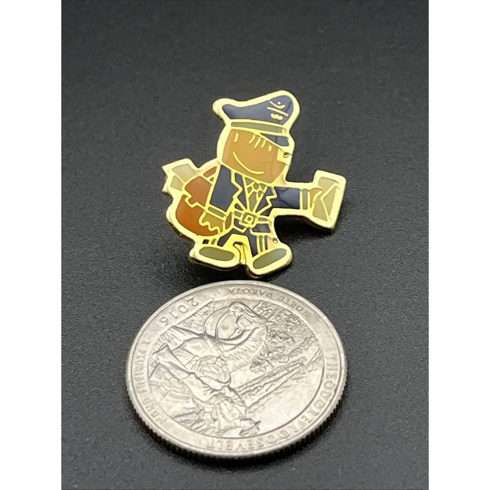 Vintage 1992 Barcelona Summer Olympics Cobi Mascot Mail Man Lapel‎ Hat Pin